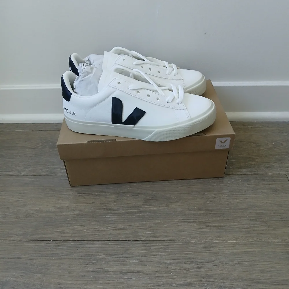 Veja Campo Leather Sneakers - Picture 5 of 11